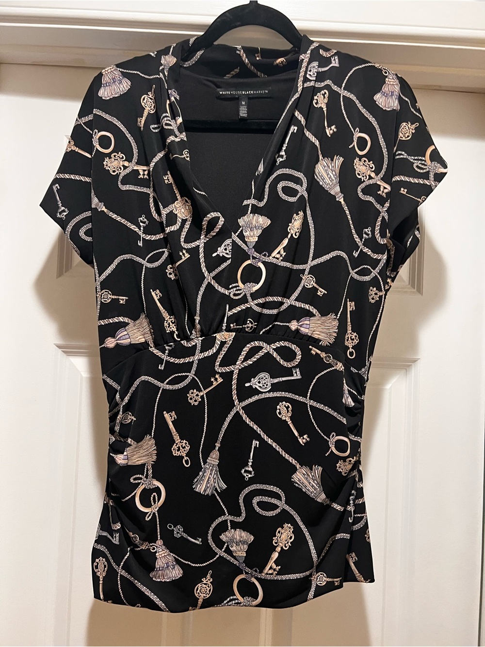 Black Key & Tassel Print V-Neck Women’s Top